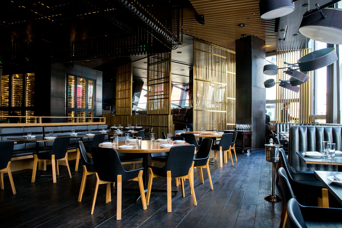 Tổ hợp ẩm thực cao cấp Le Ciel Sky Dining & Rooftop Lounge
